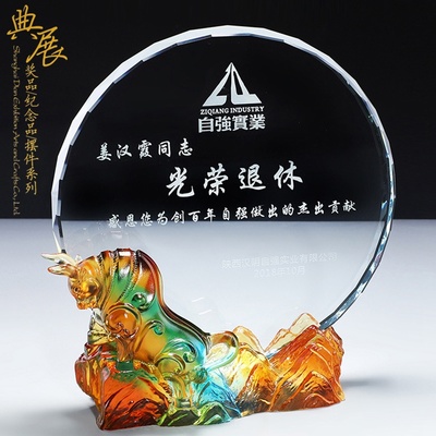 琉璃工藝 從活動獎牌到榮休紀念，傳統技藝在現代生活中的華麗綻放